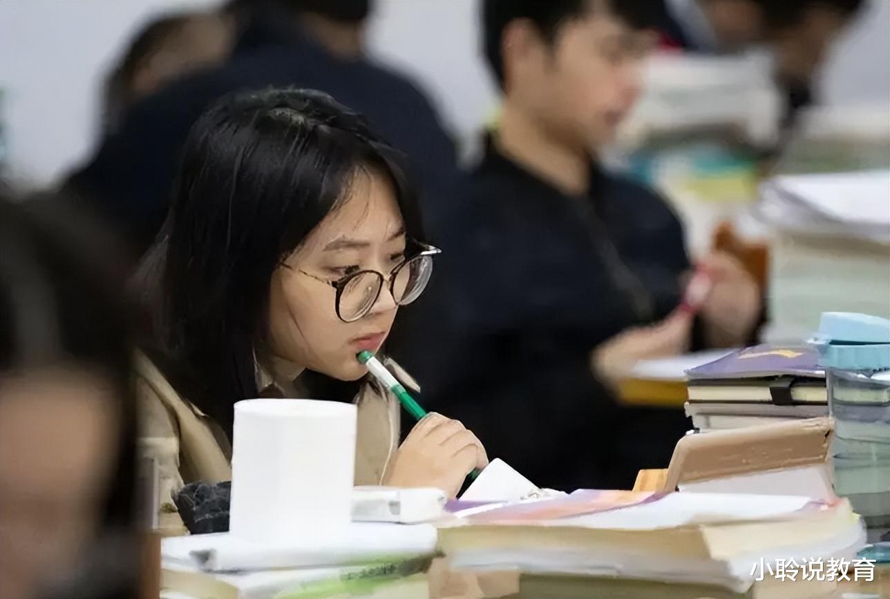 高校|为何“985、211”高校的毕业生，很少会考公，答案尴尬却是事实