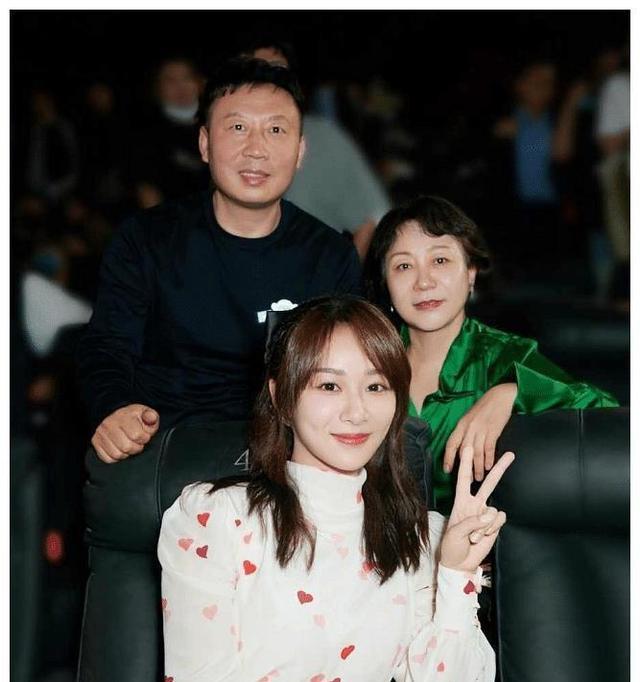 女孩|还记得《欢乐颂》里的杨紫吗?绯闻后口碑下滑?