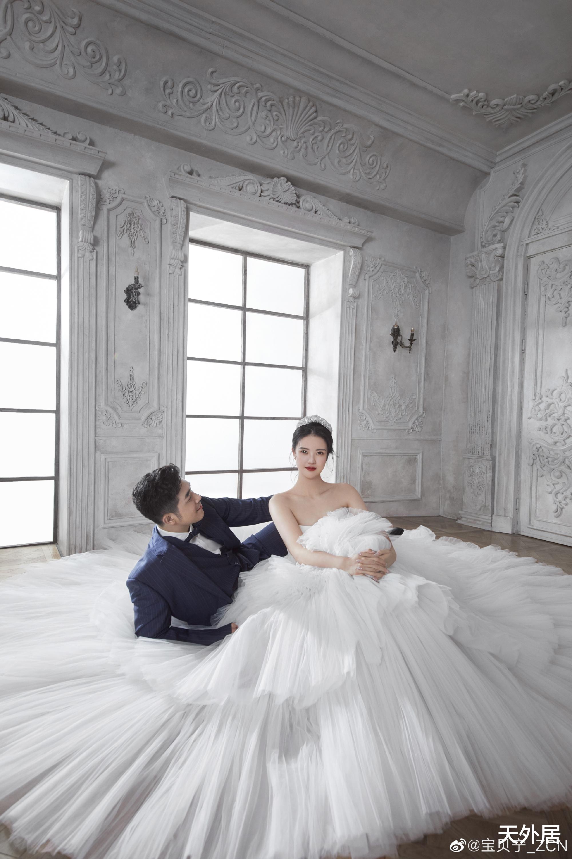 张常宁|官宣！张常宁发布婚纱照，26岁女排奥运冠军嫁人，将办盛大婚礼