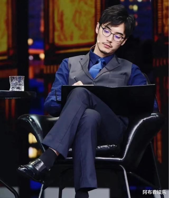 金世佳|他是娱乐圈的另类了，因婚生子两年，曝光后全网给的都是狂赞