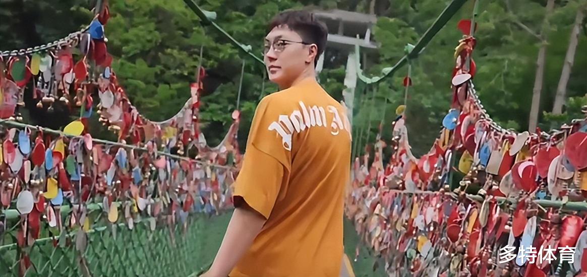 宏远集团|宏远速递！徐杰续约签大合同，胡明轩度假很嗨，威姆斯遭球迷包围