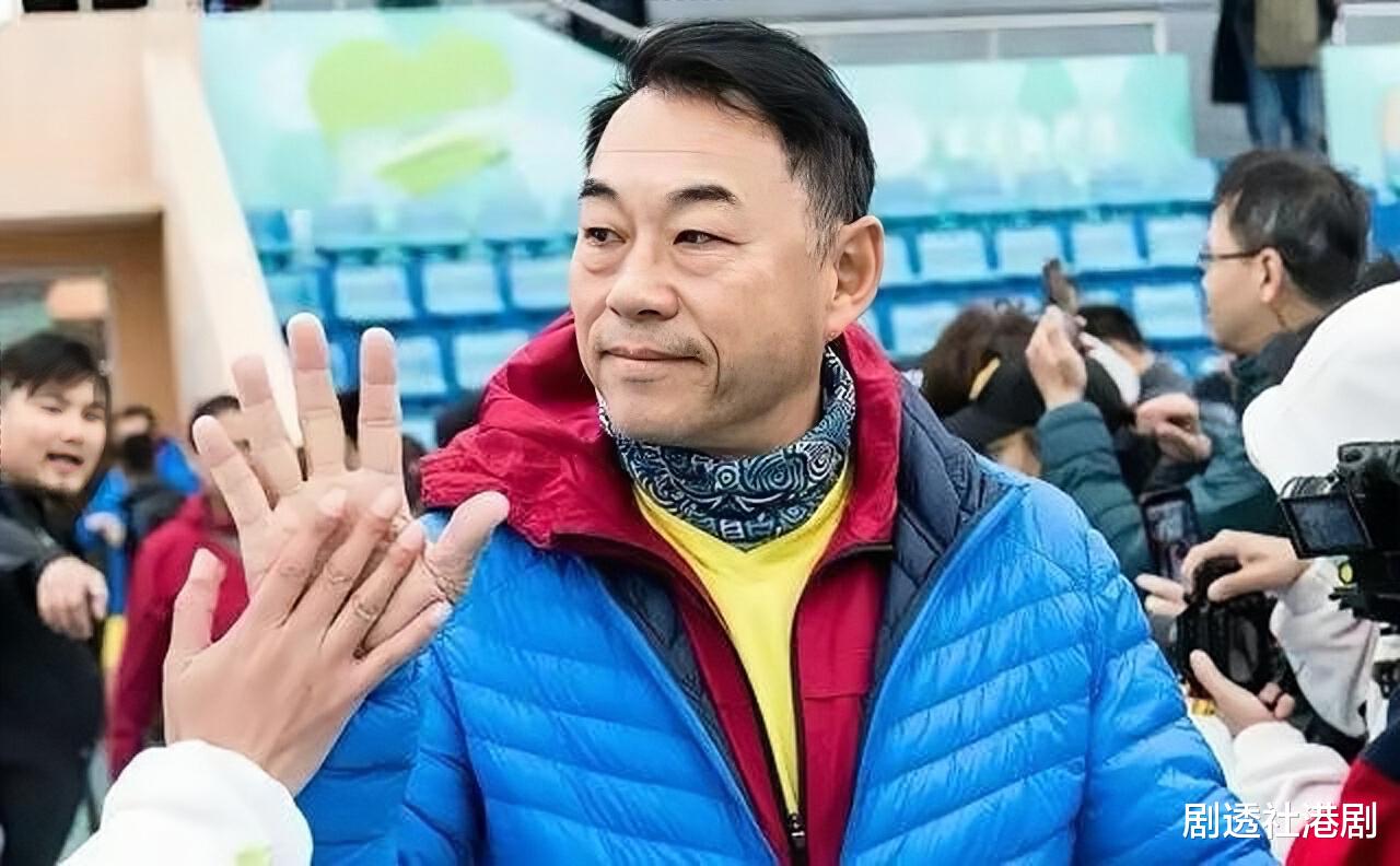 韩国电影|香港资深艺人重现江湖!婚内出轨人设崩塌,遭TVB裁员转行卖保险