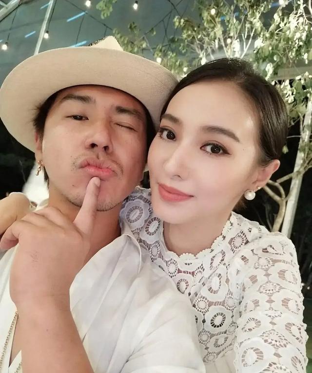 左小青|7对突然离婚的中年夫妻，娱乐圈模范夫妻的狗血生活