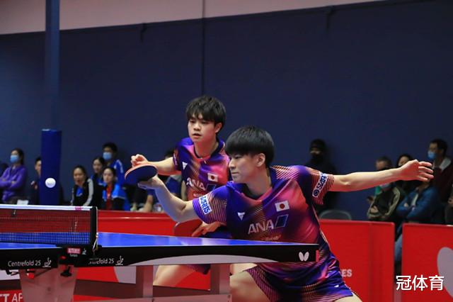 日本队|决赛轰出11-0！16岁乒乓小将爆冷夺冠，国乒兄弟队成功阻击日本