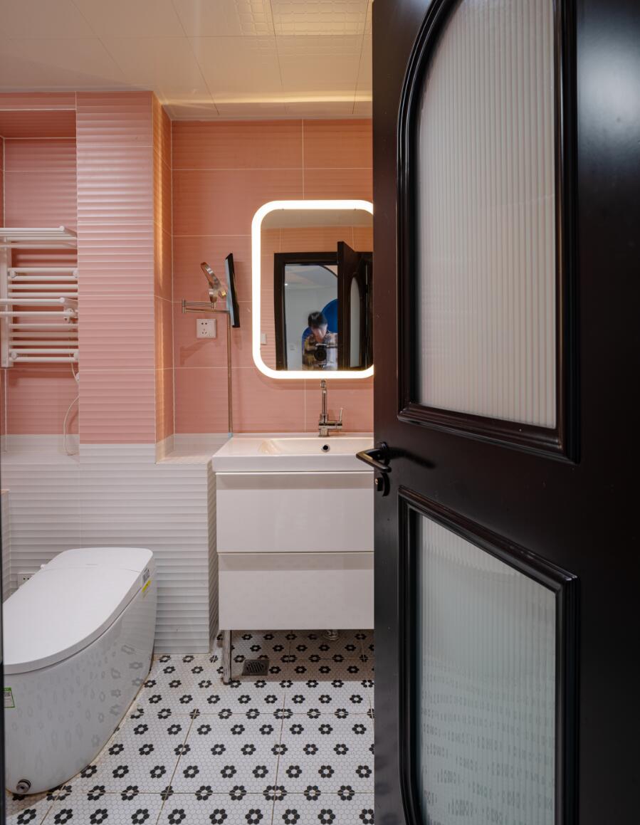 90后电竞主播的家,77㎡,全屋色彩超梦幻,宛如来到了童话世界