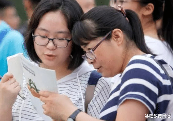 护士|男生想娶的女生职业排名,护士意外垫底,榜首职业也受婆婆欢迎