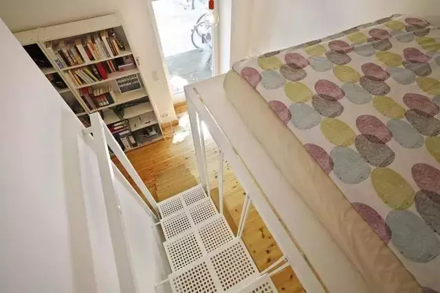 10平米loft出租房改造,巧妙的设计,让狭小空间重获新生!