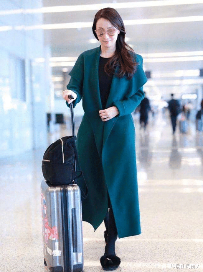 穿衣搭配|?“高级感”和“大妈感”的差别其实很明显，看陶虹、钟丽缇就知道