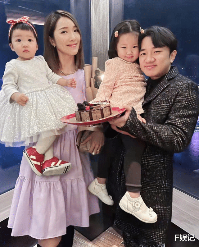 李亚男|李亚男接连晒女儿的可爱萌照 还晒出母女俩一起画的画作