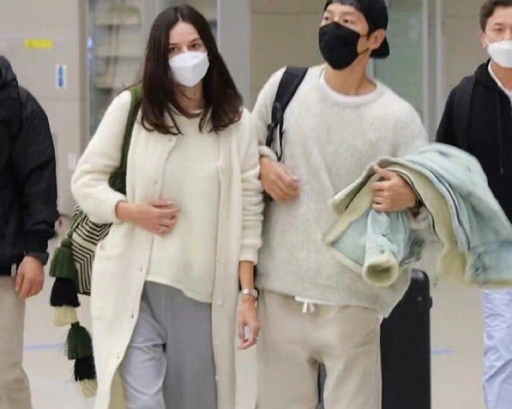 宋仲基|宋仲基女友疑似怀孕，网曝曾目击二人前往妇产科，工作室发声回应