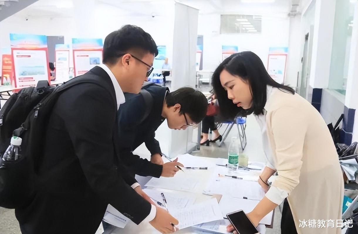 教师|涨工资势在必行,多个岗位工资或将进行上调,部分教师也在其中