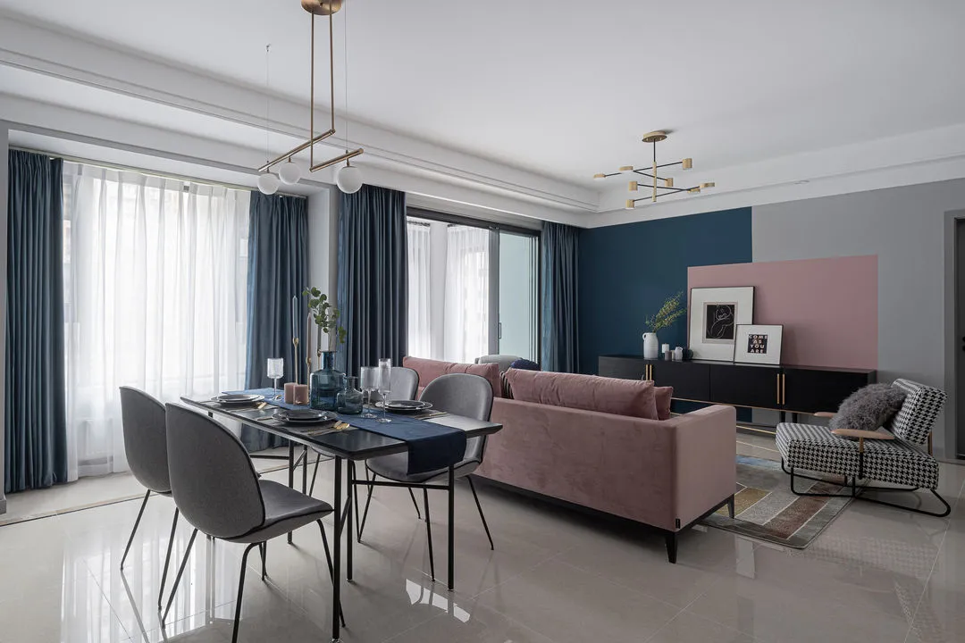 沙发后不靠墙,能腾多少用多少,6大功能区妥妥安排上,一点不亏