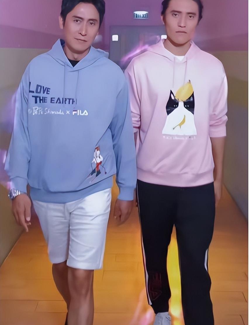 马德钟|TVB演员马德钟晒儿子毕业照，与太太奔赴澳洲，儿子性取向遭质疑