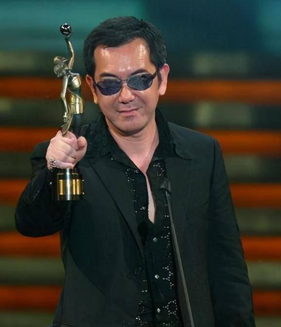 黄秋生|29岁凭演技获得金像影帝,59岁身负巨债,落得人人喊打不得不跑路