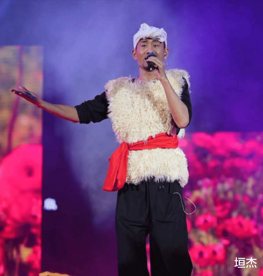 孙兴|8位过气艺人现状：阿宝住破屋独自喝闷酒，孙兴形象破裂想要复出