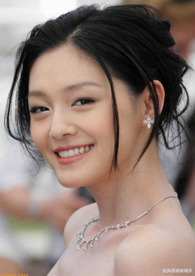 大S|汪小菲酒店摆放大S照片，入住客人可获大S签名照，这一招暗藏寓意