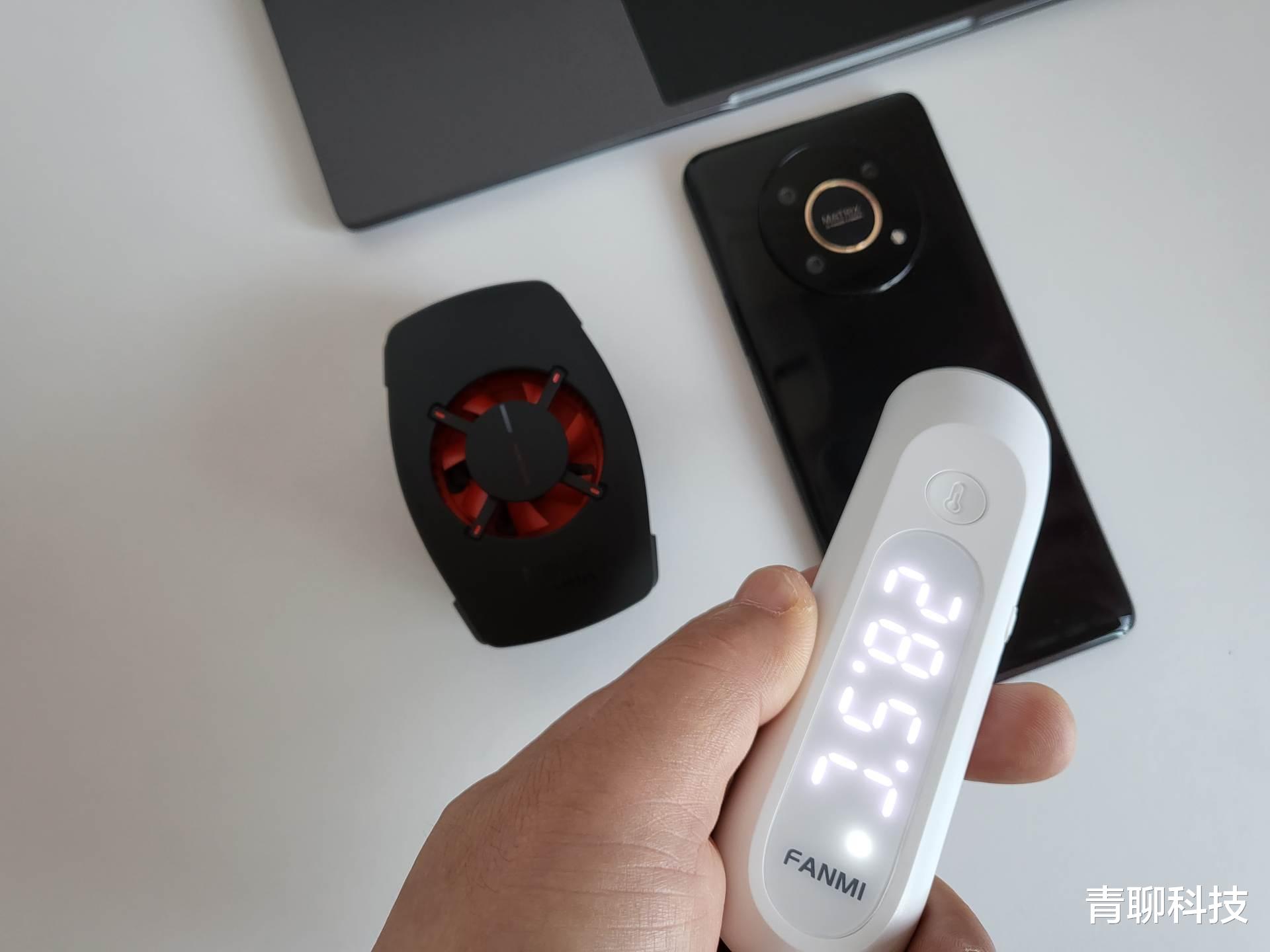 |火龙888遇到克星了！一加18W冰点散热背夹体验～这才是最好的外挂