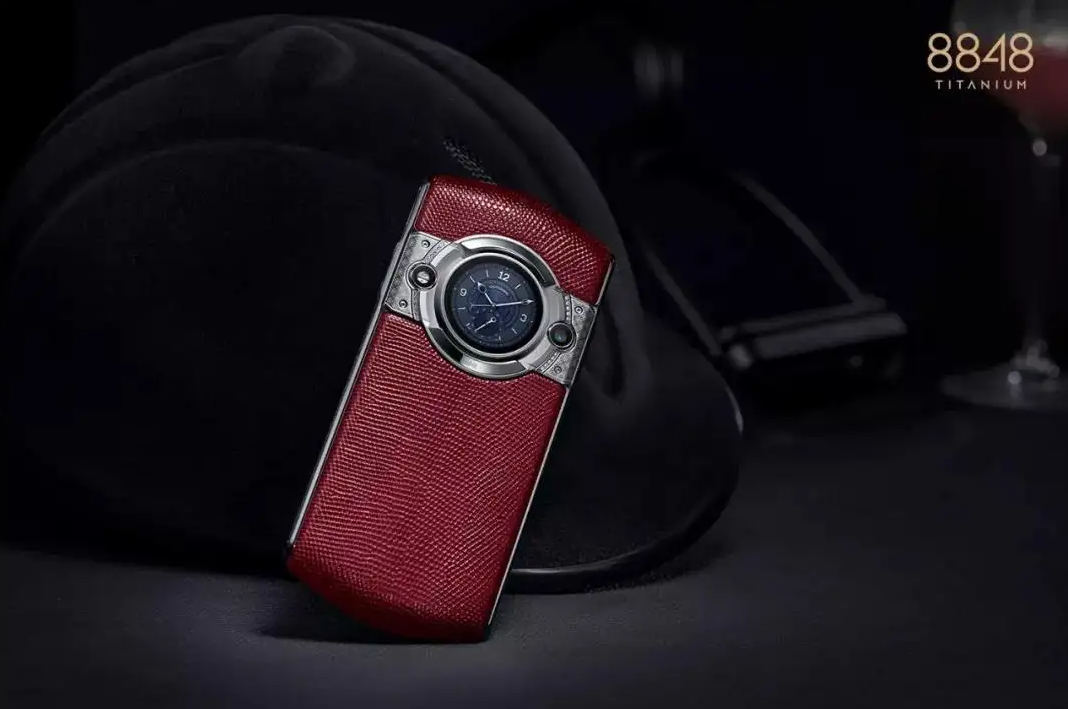 奢华手机|顶级奢华手机直降10000元，20颗钻石镶嵌，入手的时机来了