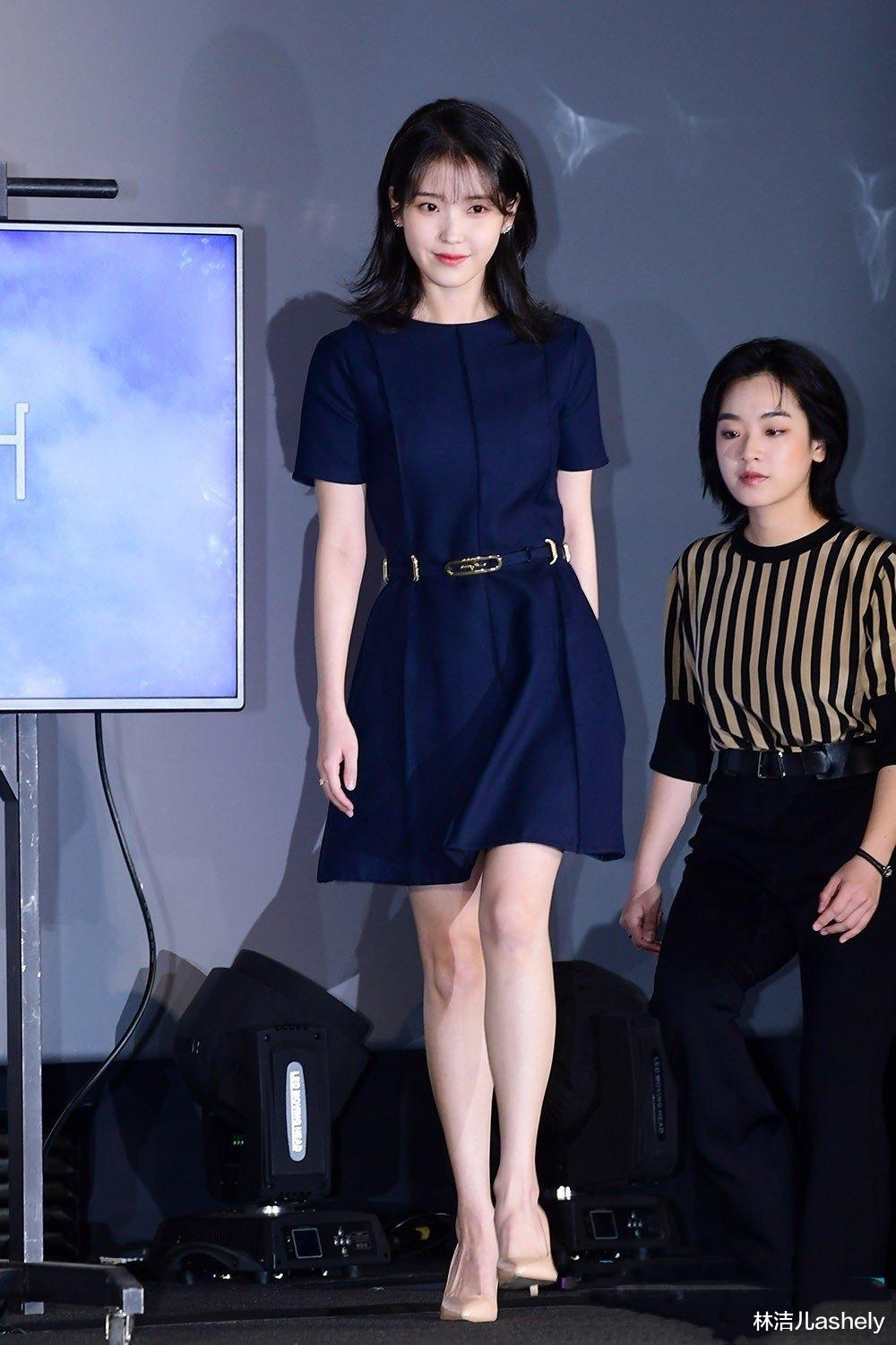 蛀牙 韩国女星集体换发型，IU温柔优雅，金世正减龄，金智媛锁骨发显脸小