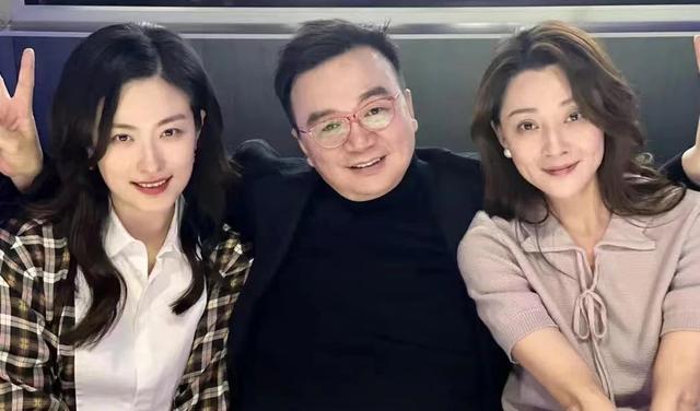 雷佳音|《人世间》剧组重聚,“六君子”再合体,雷佳音小眼神最抢镜