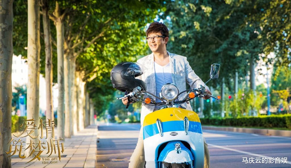 束焕|《爱情筑梦师》首播，郭涛陈意涵主演，胡可作配，束焕编剧轻喜剧