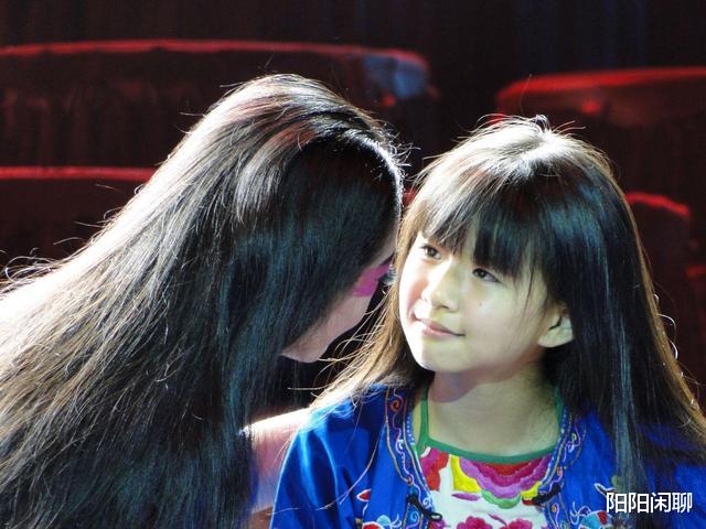 女孩|娱乐圈就是个大染缸，跳进来的这5个女孩，个个都变了样