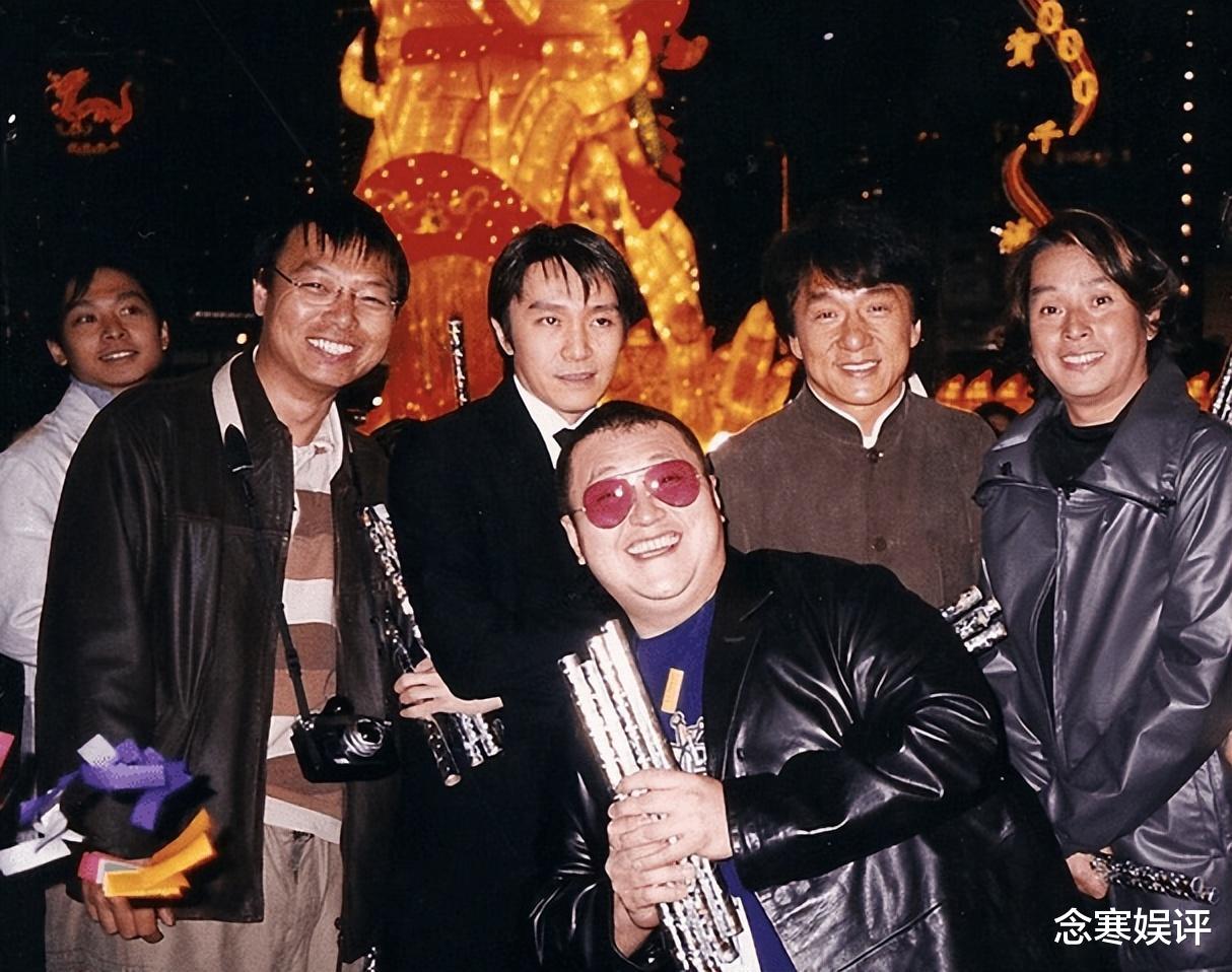 李力持|导演李力持吐槽香港做核酸贵，内地单检13元，香港单检竟要171元