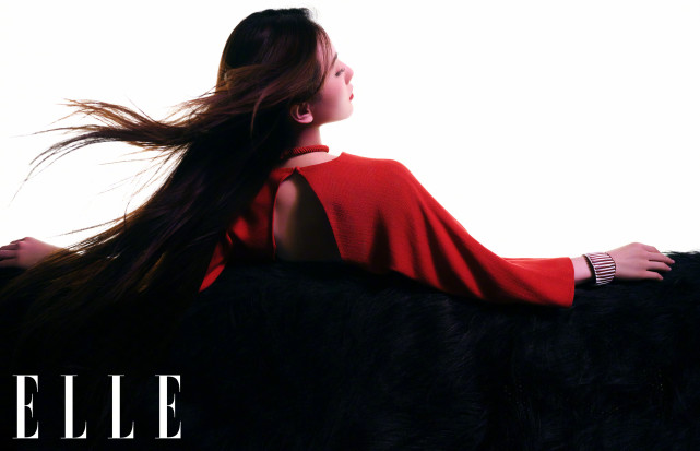 刘诗诗|刘诗诗晒出4月ELLE写真，一改往日低调保守，首次大胆尝试性感女人十足