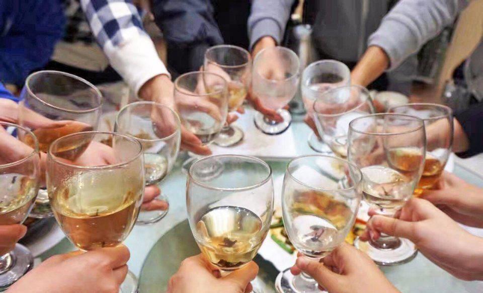 |请人喝酒，不会说开场白可不行，牢记这几句，让客人另眼相看