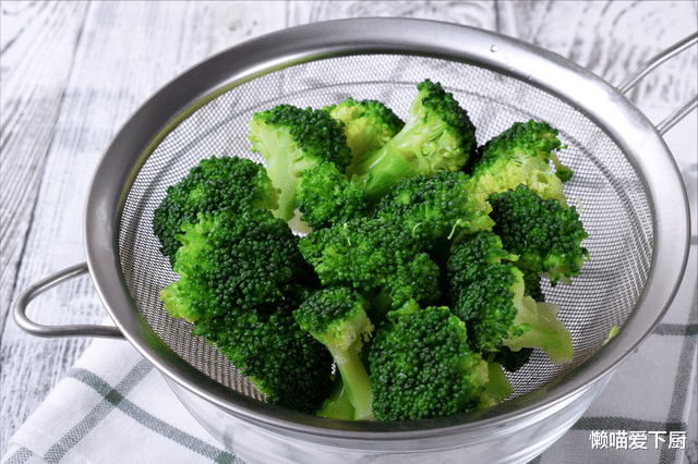 食盐|镁被称“心血管卫士”,建议中老年:宁少吃肉,别忘吃5种高镁菜