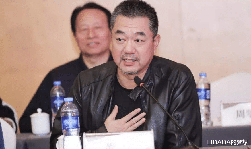 董勇|他是观众最喜欢的老戏骨，46岁与郑佳艳组建了幸福的三口之家