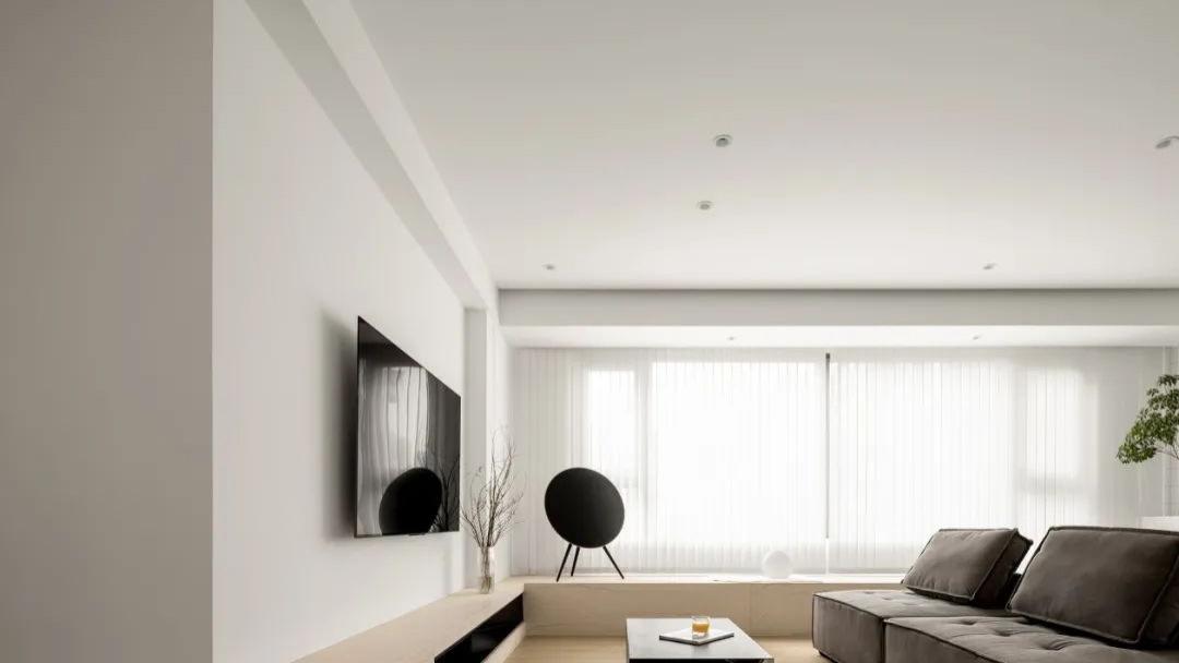 留白空间、极致收纳、悬浮设计：这个100m2原木家，越看越治愈！