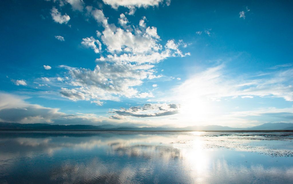 |中国最美的湖、如湖如海的美景、酷暑度假好去处——青海省青海湖