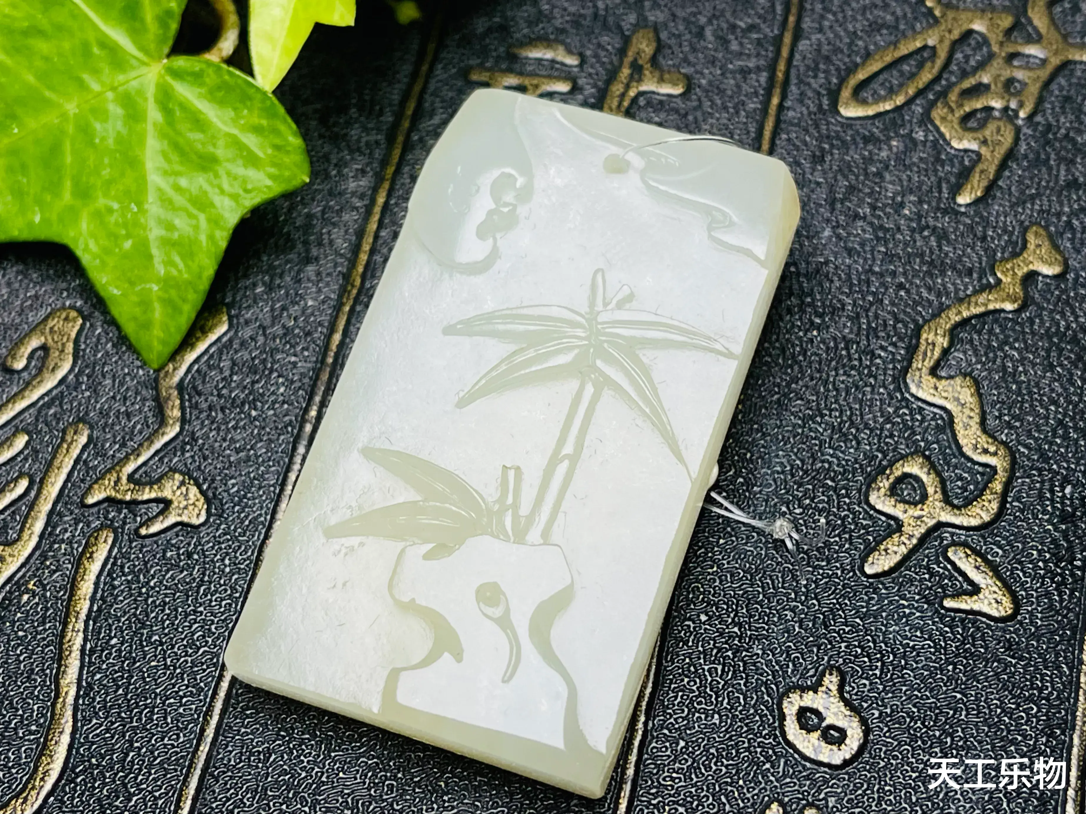 翡翠|此白非彼白！和田玉的白度都有哪些类型？