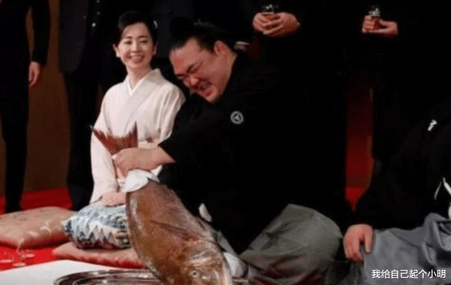相扑|亚洲最“恶心”职业,月入120万却没人愿意做,看完你敢挑战吗?