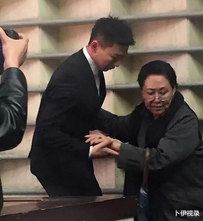 阿如那|《狂飙》里面的李宏伟，邪恶面孔下的另一张脸