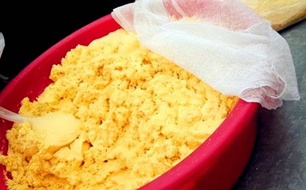 |夏季钓鱼的两款自制饵,节约银子还制作简单,效果也是杠杠的