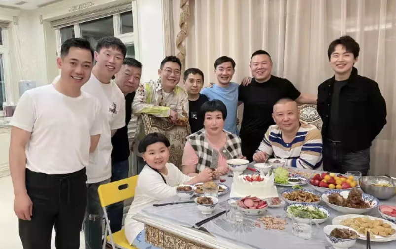 王慧|郭德纲的贤内助王慧,不管身形怎么变,对徒弟们的爱一直没变!