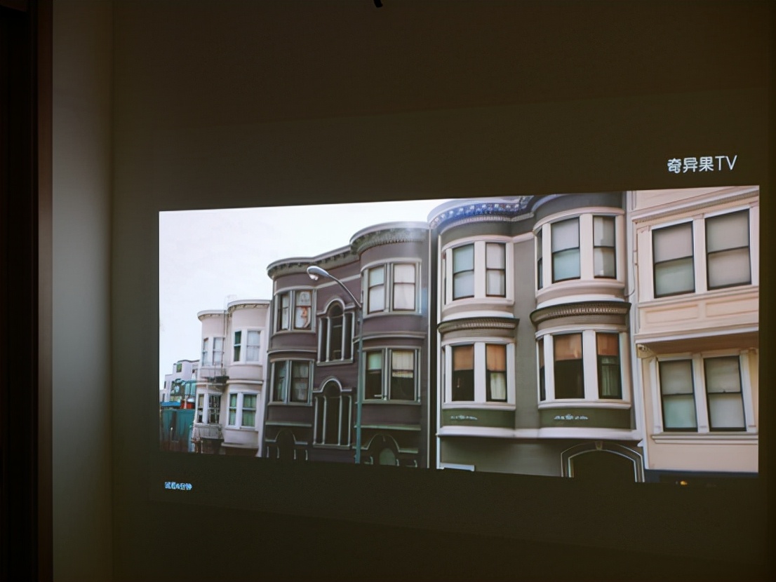 徕卡|徕卡调色的坚果J10S投影仪预售开启，值得买吗？