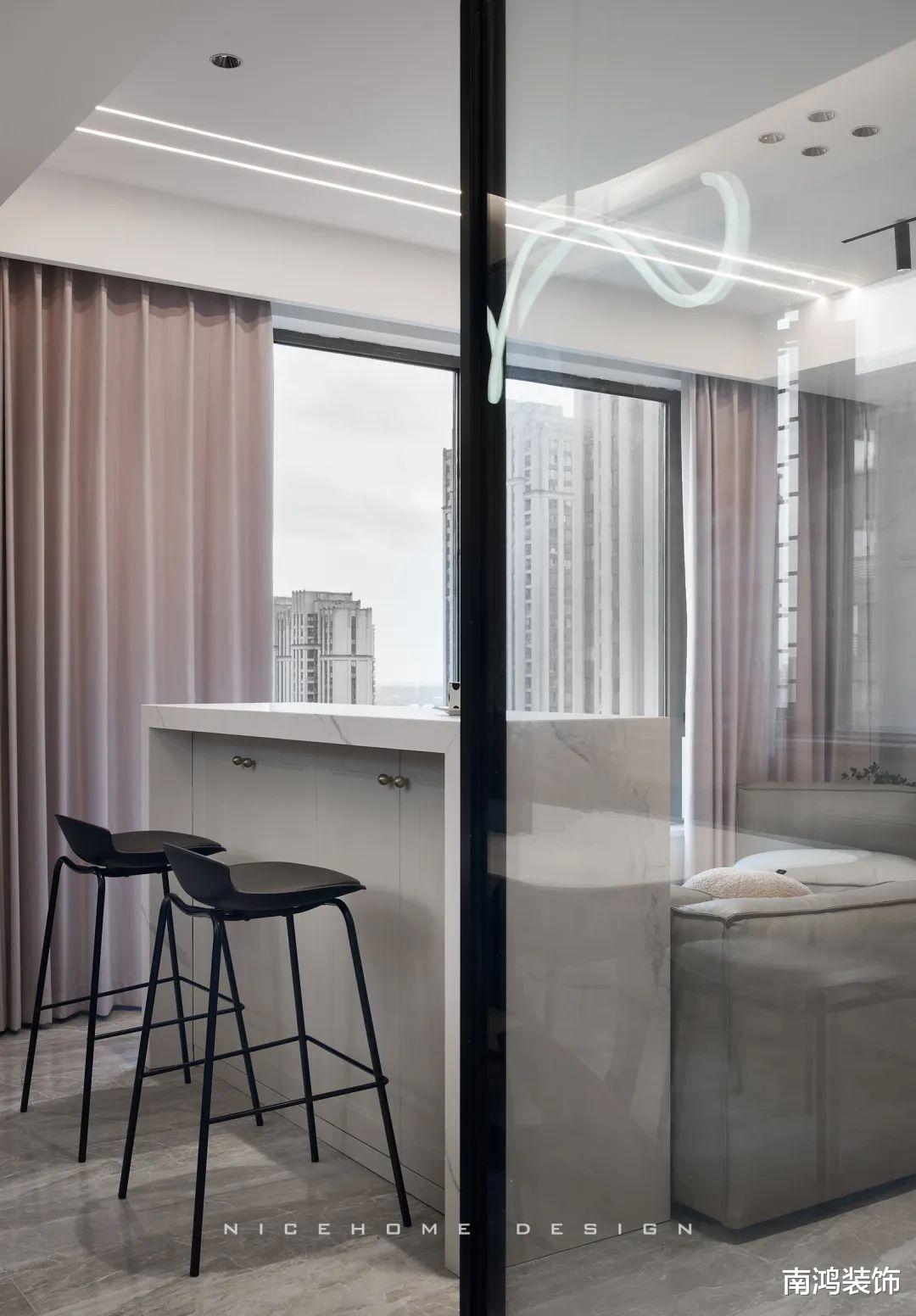 完美还原效果图的气质小户型,半开放式厨房稳稳拿捏空间!
