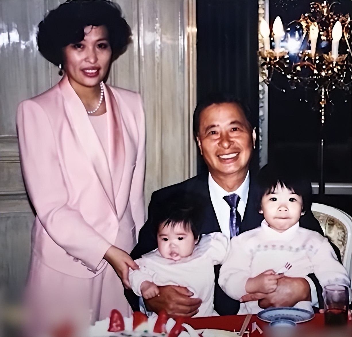 徐子淇|李兆基离婚后仍等她37年！徐子淇的婆婆到底有多神奇？