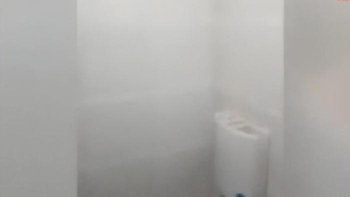 26名女大学生洗澡被偷拍，拍摄角度太刁钻