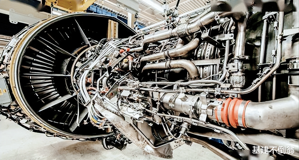 中国首创超燃冲压发动机,实现弯道超车领先美国,时速达16马赫 - 科技