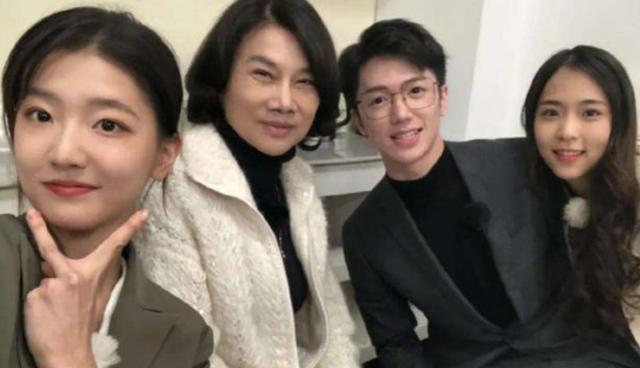 衬衫|孟羽童“高开低走”？被众嘲“土胖丑”，颠覆了董明珠接班人说法