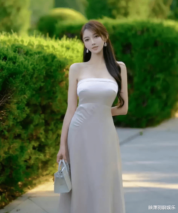 黄晓明|离婚近一年?,杨颖与黄晓明的现状对比,谁输谁赢一看便知!