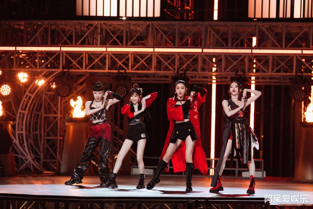 香港电影|错把大腿当炮灰,王心凌开始反击了,与Twins组队拿下全场第一