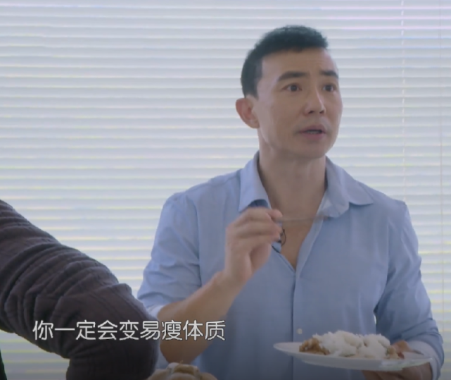 刘畊宏|刘畊宏有多能吃？一顿吃掉一堆蛋，差点把《中餐厅》大家的菜吃光