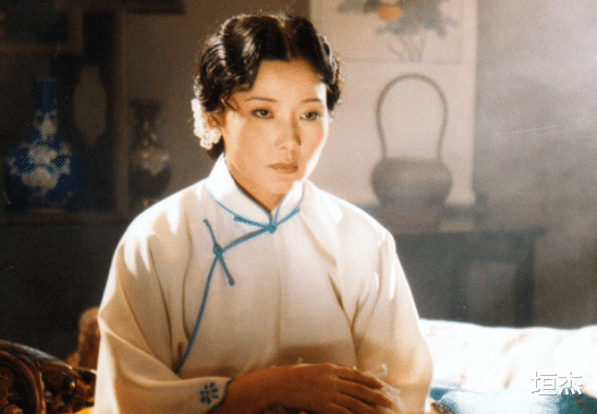 谢楠|9位情史干净的内地女星,把生活过成偶像剧,有人与初恋相守47年