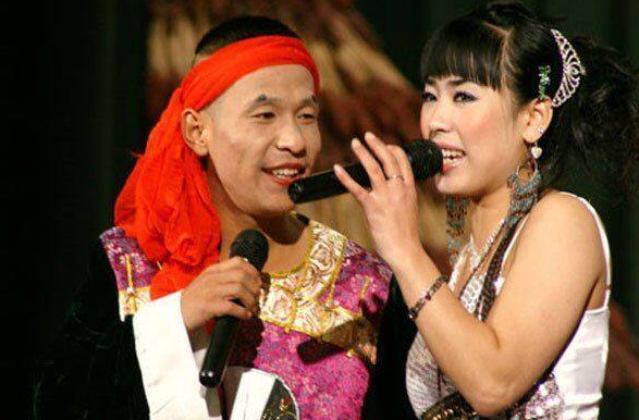 |宋小宝：抛弃发妻霍晓红，再婚娶小6岁女粉丝，如今成人生赢家