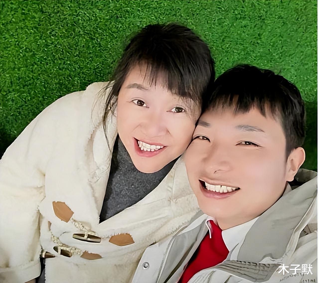 余秀华|和余秀华分手20多天后，杨槠策又开播了，果然是男人嘴骗人的鬼